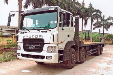 Xe Huyndai HD320 chở máy công trình tải 15,8 tấn 2021